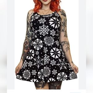 Too fast skull snowflake dress size xl